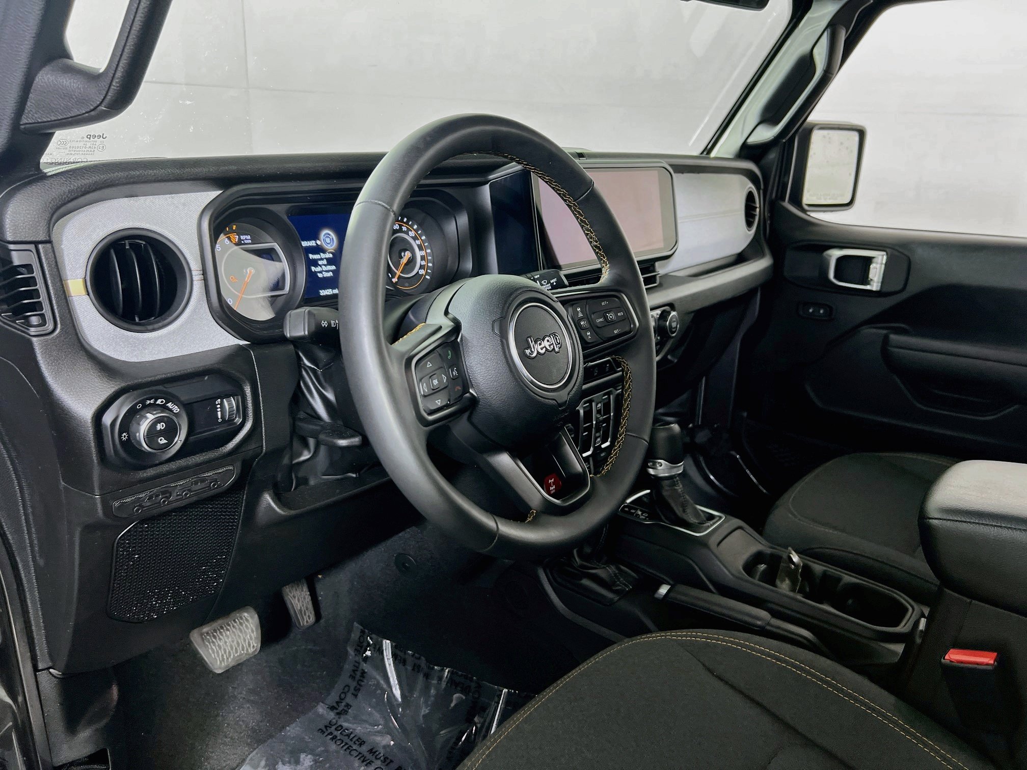 Used 2024 Jeep Gladiator Sport AWD/4WD image 9