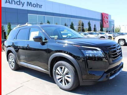 New 2025 Nissan Pathfinder SL