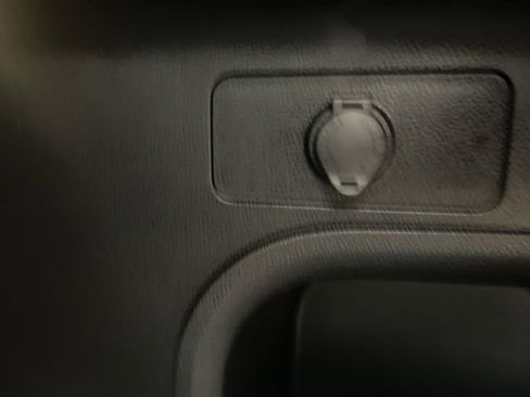 Used 2022 Toyota RAV4 SE image 13