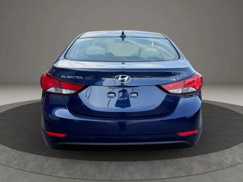 Used 2014 Hyundai Elantra SE w/ Option Group 02 FWD image 5