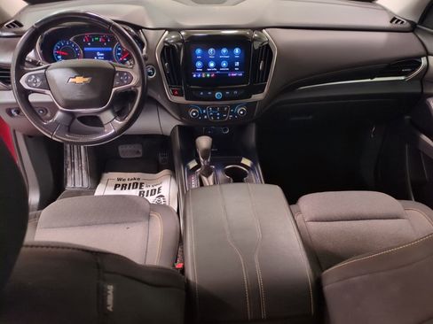 Used 2021 Chevrolet Traverse LT image 17