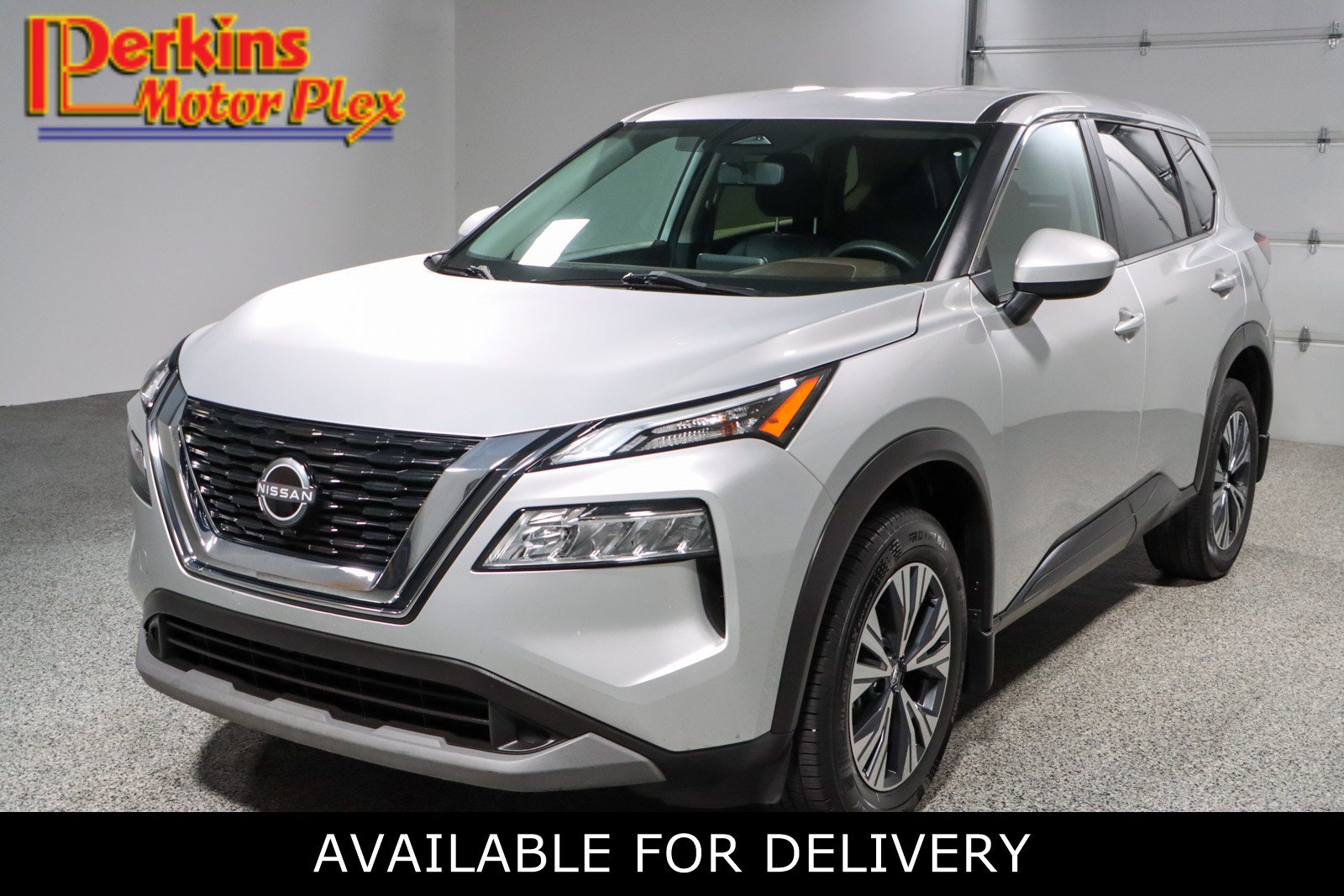 Used 2023 Nissan Rogue SV FWD image 1