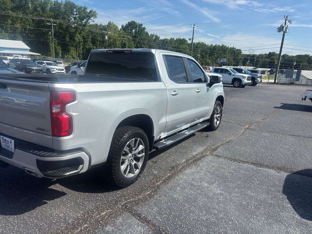 Used 2022 Chevrolet Silverado 1500 RST AWD/4WD image 6