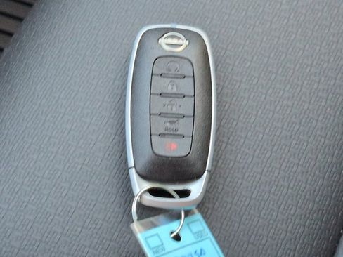Certified 2025 Nissan Rogue SV w/ SV Premium Package FWD image 30