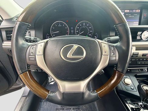 Used 2013 Lexus ES 350 w/ Luxury Pkg image 18