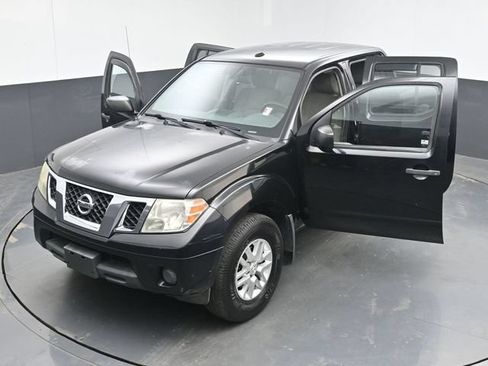 Used 2015 Nissan Frontier SV AWD/4WD image 46