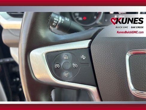 Used 2023 GMC Acadia SLT image 18