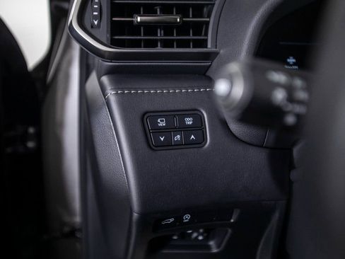 Used 2025 Lexus LX 600 F Sport image 40