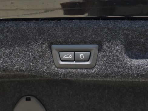 New 2026 BMW 530i w/ Premium Package image 9