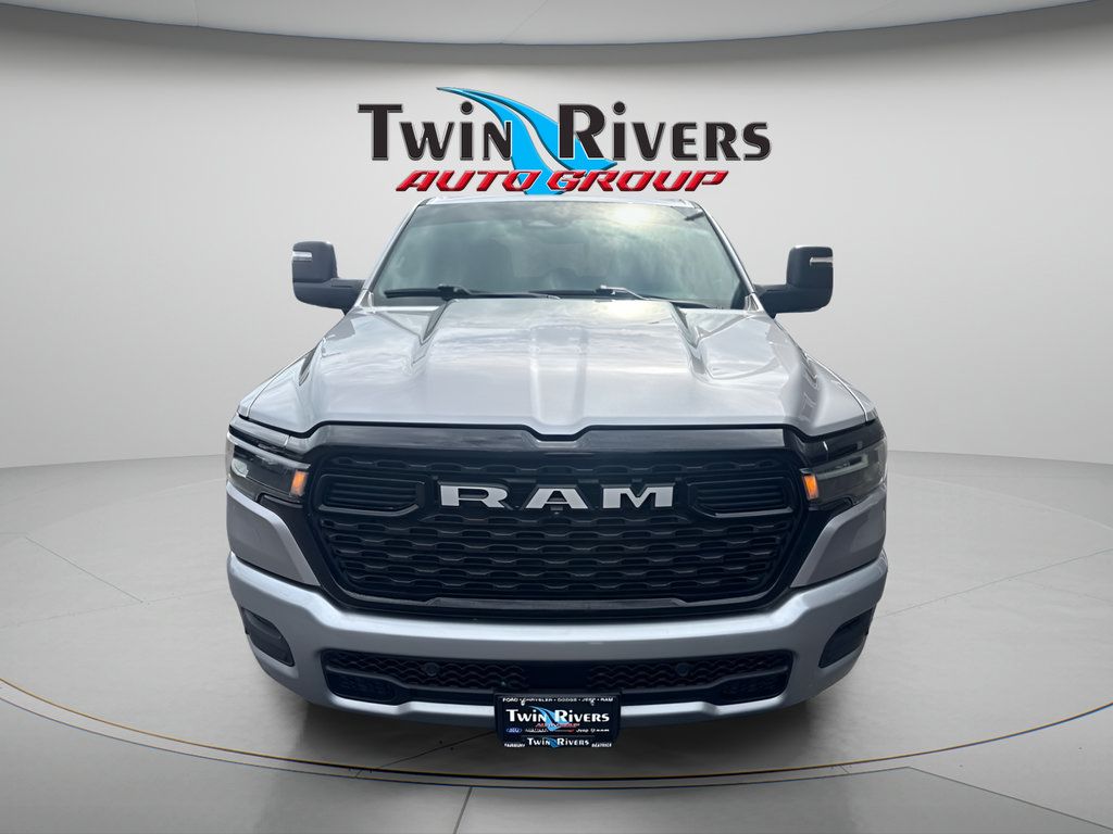 Used 2025 RAM 1500 Big Horn AWD/4WD image 7