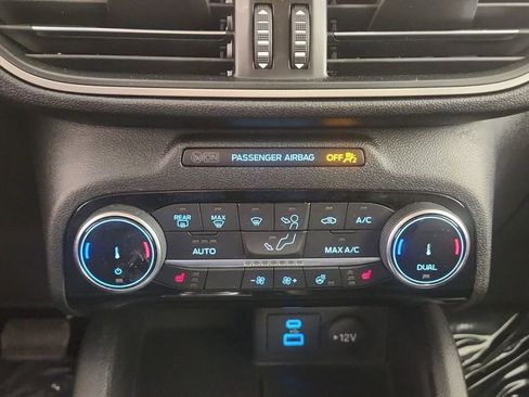 Used 2022 Ford Escape SEL image 16