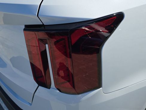 New 2026 Kia Sorento LX FWD image 11