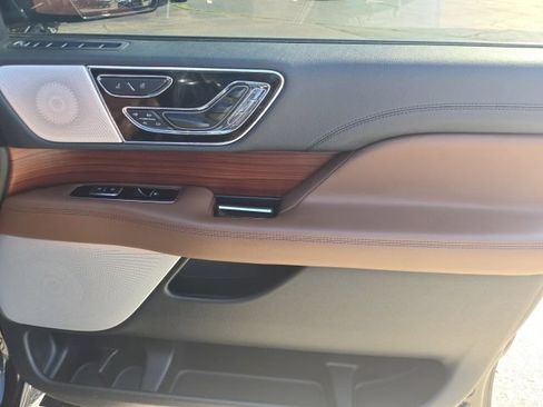 Certified 2023 Lincoln Navigator L Reserve AWD/4WD image 25