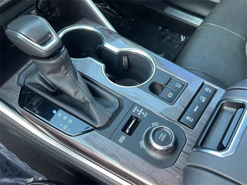 Used 2020 Toyota Highlander Limited image 23
