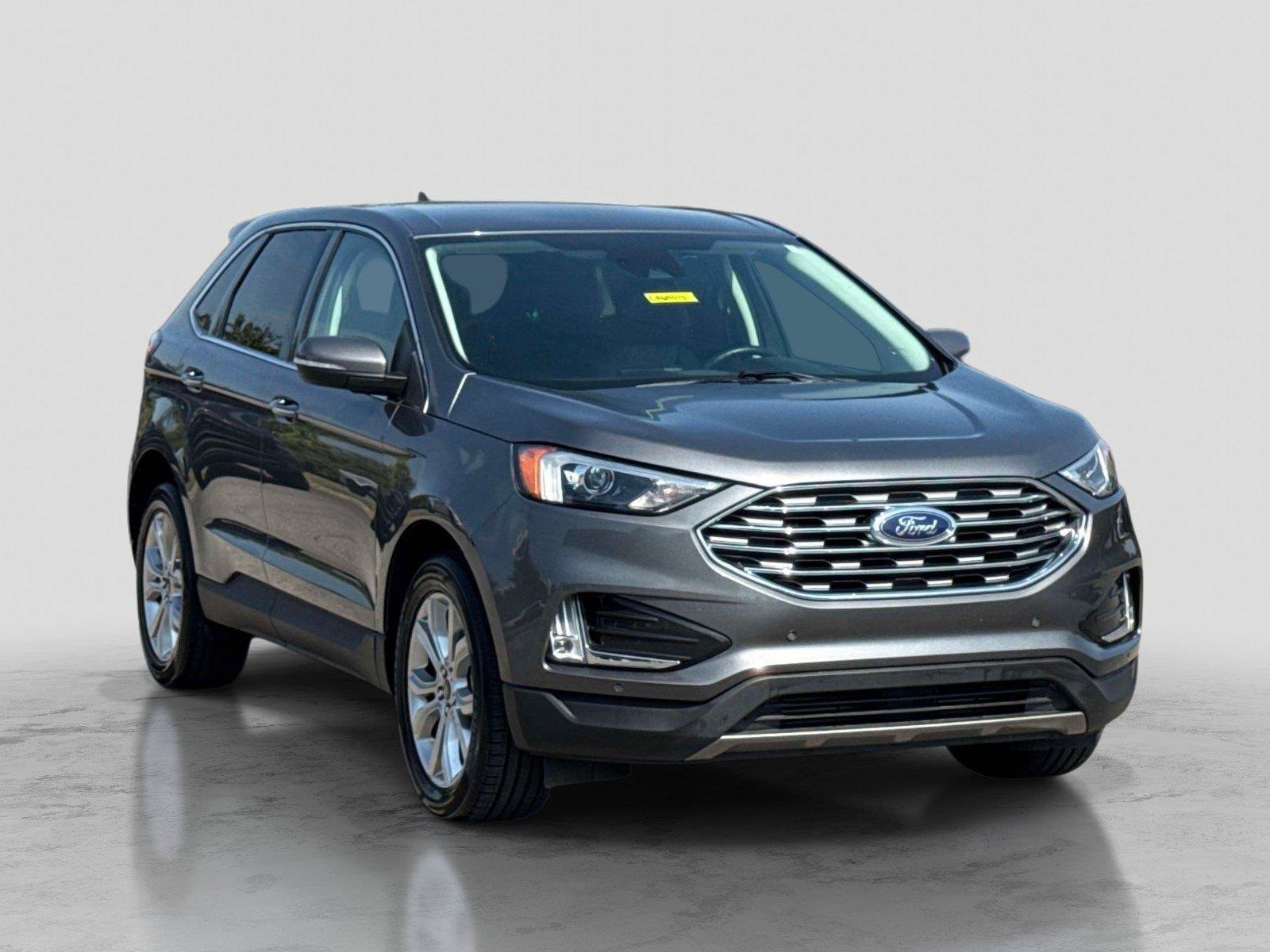 Used 2024 Ford Edge Titanium AWD/4WD image 3