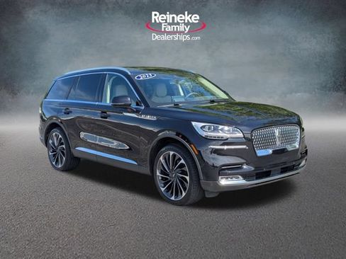 Used 2023 Lincoln Aviator Reserve w/ Equipment Group 201A AWD/4WD image 3
