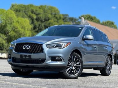 Used 2017 INFINITI QX60 Luxe w/ Deluxe Technology Package