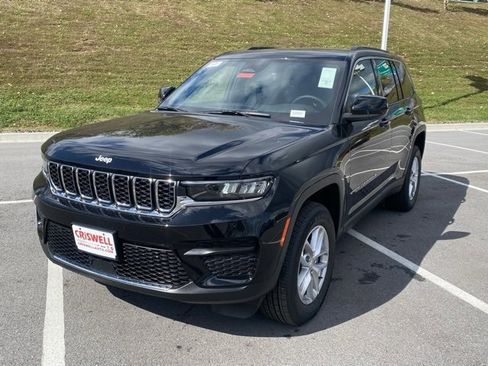 New 2025 Jeep Grand Cherokee Laredo X w/ Luxury Tech Group I image 1