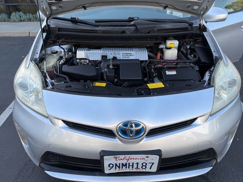 Used 2013 Toyota Prius Two image 11