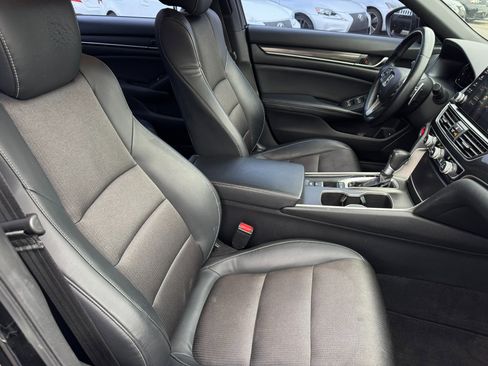 Used 2018 Honda Accord Sport image 28