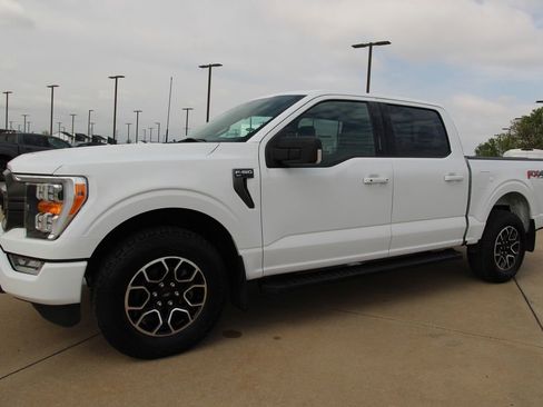 Used 2022 Ford F150 XLT w/ Equipment Group 302A High image 18