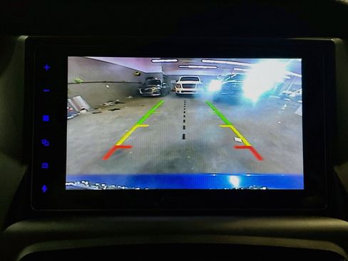 Used 2018 Ford Focus SE FWD image 9