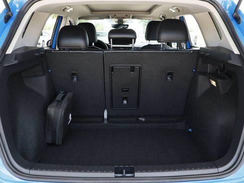 Certified 2023 Volkswagen Taos SE w/ Panoramic Sunroof Package FWD image 30