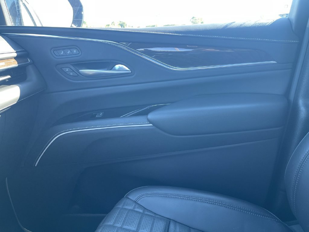Used 2024 Cadillac Escalade Premium Luxury Platinum w/ LPO, Floor Liner Package AWD/4WD image 22