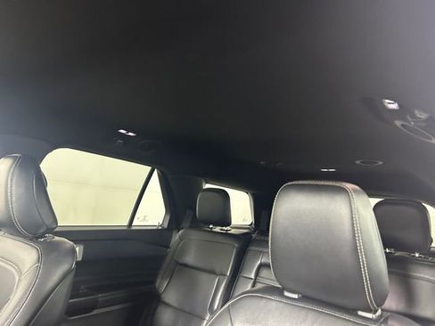 Used 2020 Ford Explorer XLT w/ Equipment Group 202A image 13