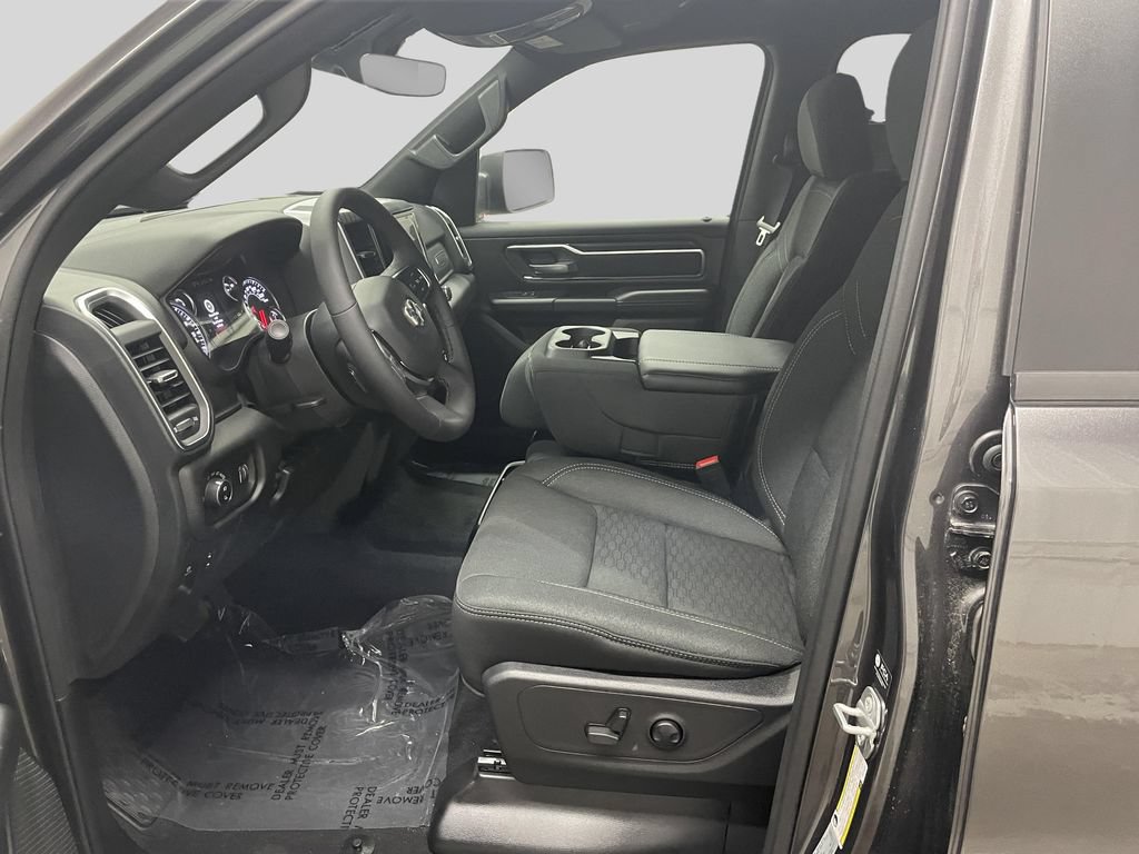 Used 2025 RAM 1500 Big Horn AWD/4WD image 11