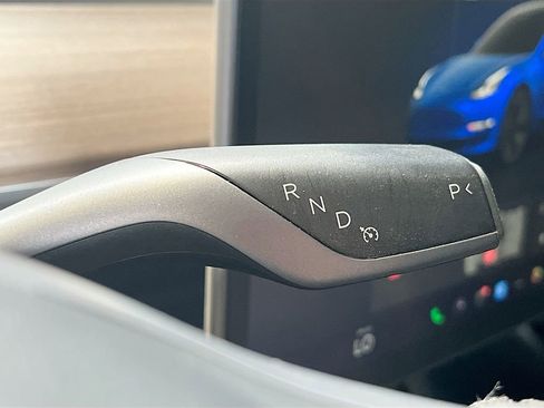 Used 2023 Tesla Model 3 Standard Range RWD image 16