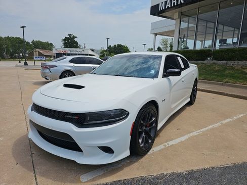 Used 2023 Dodge Charger R/T w/ Plus Group RWD image 8
