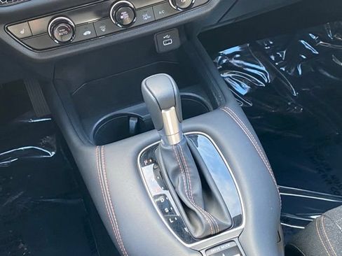 Certified 2024 Honda HR-V Sport image 19