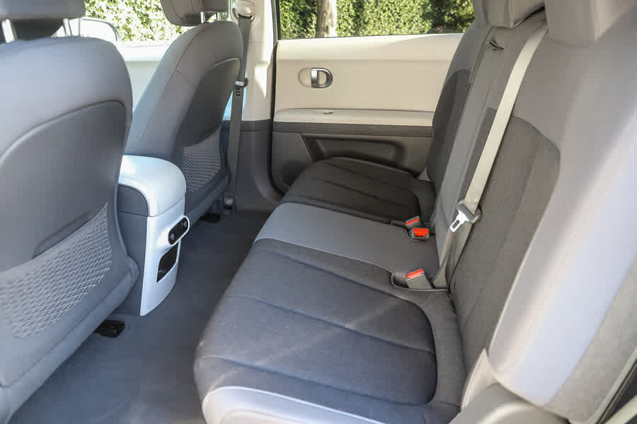 Used 2022 Hyundai Ioniq 5 SE w/ Cargo Package RWD image 19