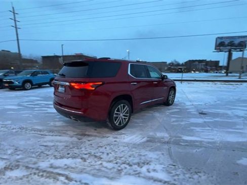 Certified 2022 Chevrolet Traverse High Country w/ LPO, Floor Liner Package image 8