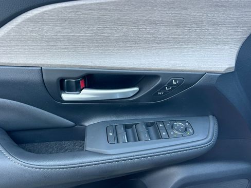 New 2026 Toyota Grand Highlander Limited image 8