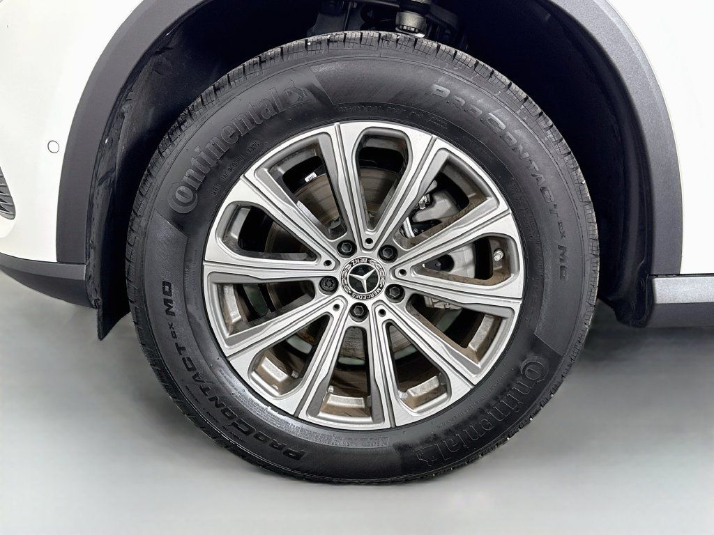 Used 2026 Mercedes-Benz GLC 300 4MATIC image 30