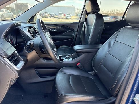 Used 2023 GMC Terrain SLT image 11