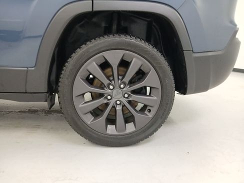 Used 2021 Jeep Cherokee Latitude Lux 80th Anniv w/ Quick Order Package 26U 80TH image 15