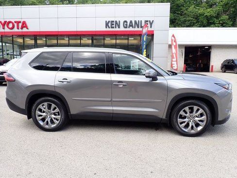 Certified 2025 Toyota Grand Highlander AWD Hybrid image 2