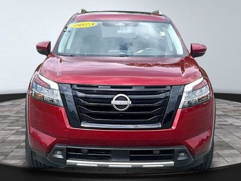 Used 2023 Nissan Pathfinder SL w/ SL Premium Package AWD/4WD image 3