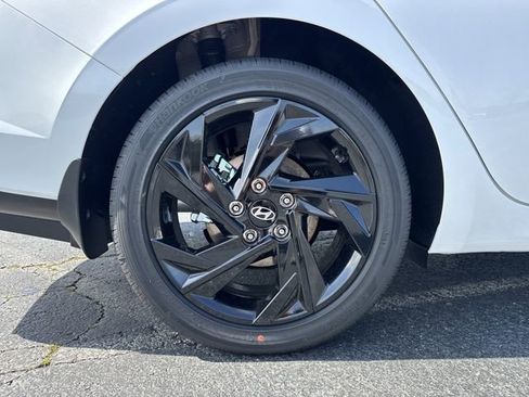 New 2026 Hyundai Elantra SEL Sport image 17