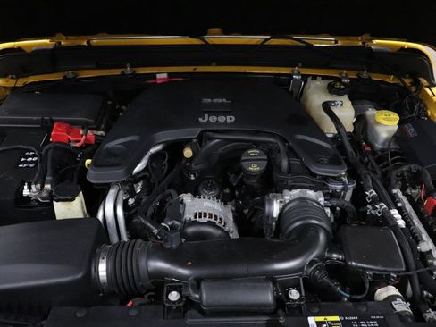 Used 2019 Jeep Wrangler Unlimited Sport S AWD/4WD image 25