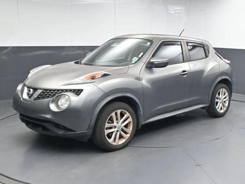 Used 2015 Nissan Juke SV image 4