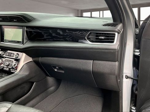 Used 2024 GMC Yukon XL Denali RWD image 27