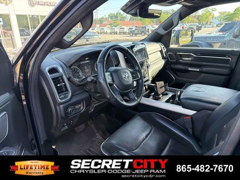 Used 2019 RAM 1500 Laramie AWD/4WD image 9