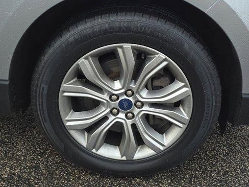 Used 2022 Ford Edge Titanium w/ Equipment Group 301A image 5