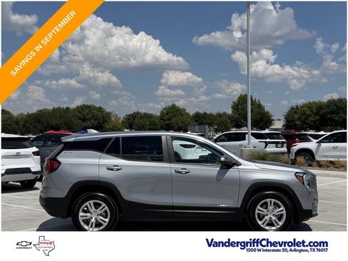 Used 2024 GMC Terrain SLE w/ Fleet Convenience Package FWD image 3