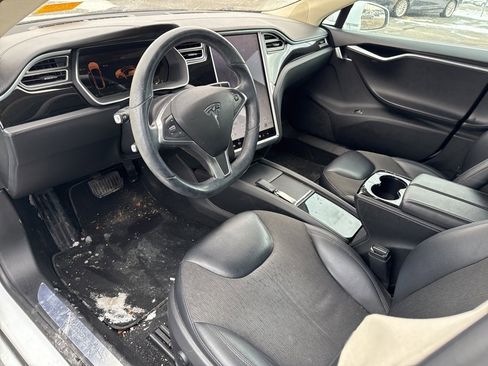 Used 2015 Tesla Model S 60 image 9