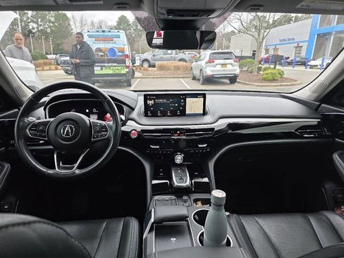 Used 2023 Acura MDX SH-AWD w/ Technology Package image 12